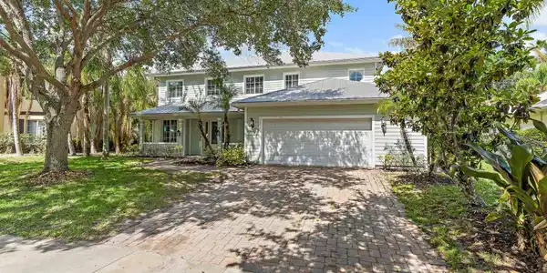 Image 2: 022-1138SWLighthouseDr-PalmCity-SMALL