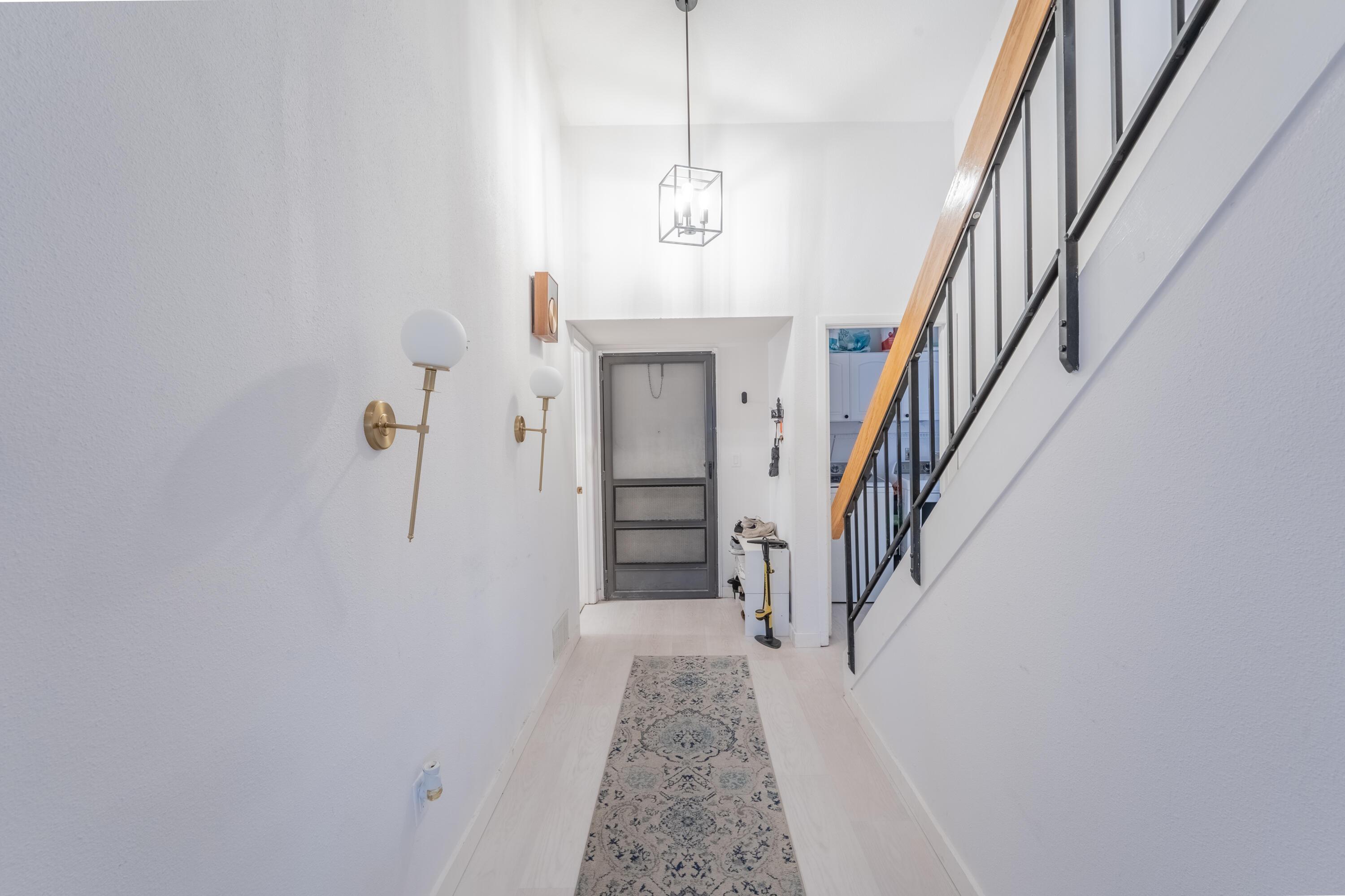 Image 4: 3512-Sandpiper-Court-0001b-FrontDoor