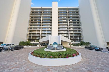 2727 S Ocean Boulevard