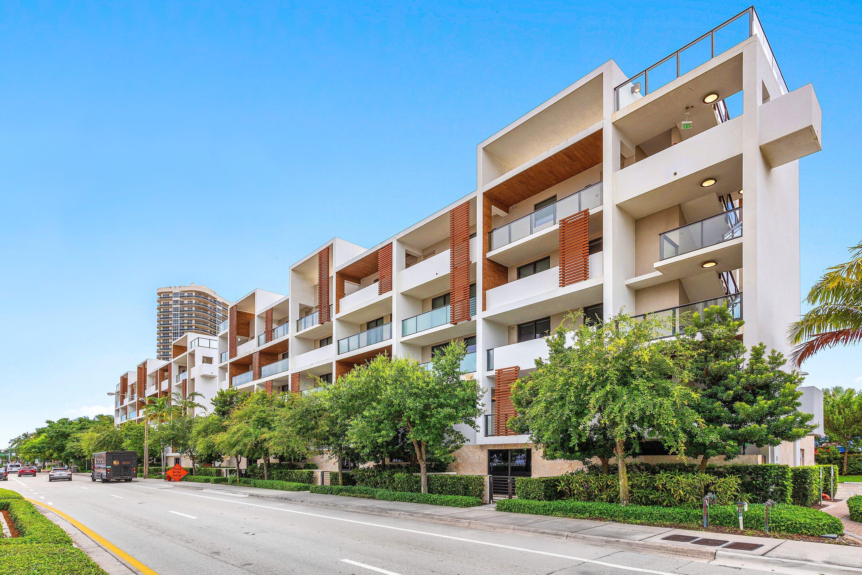 Image 2: 001-3030NorthOceanBoulevard-S101-FortLau