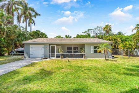 625 Lakeside Harbor