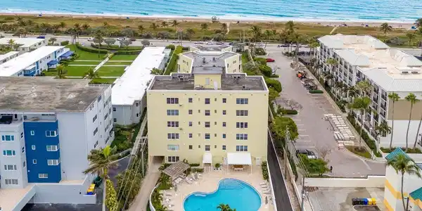 100 N Ocean Boulevard