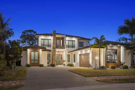 178 SE Via Lago Garda