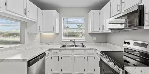 8 Vista Gardens Trail