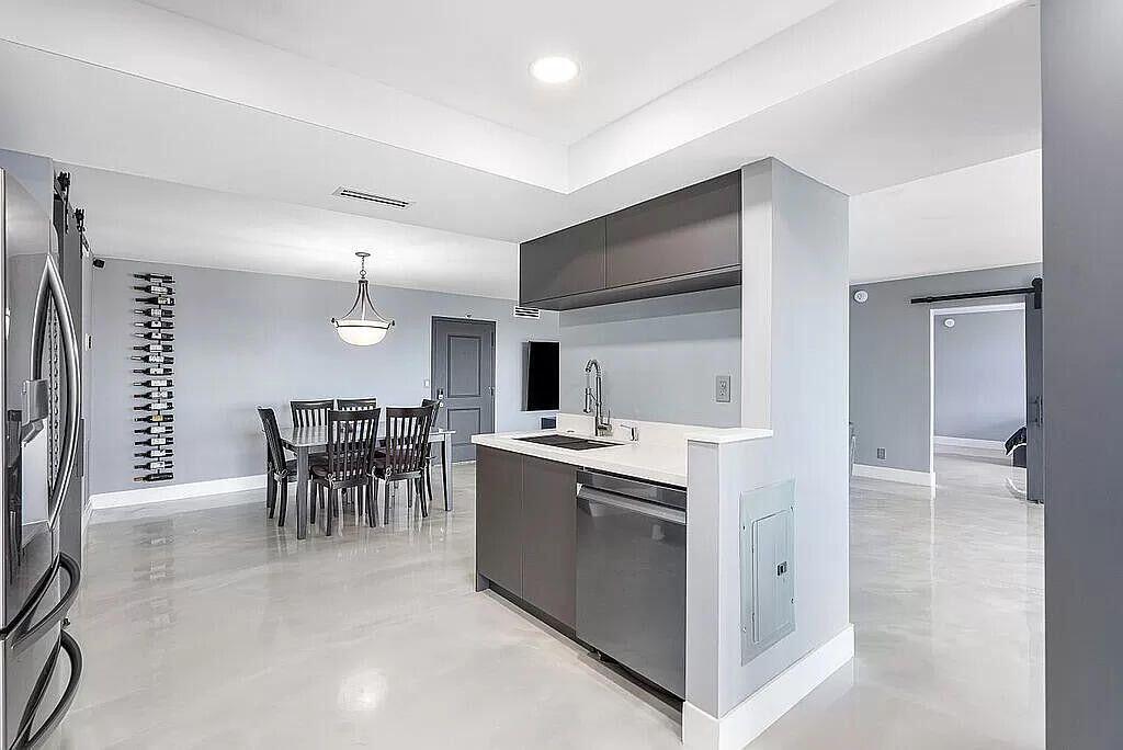 Image 4: 20240111183230429442000000-o