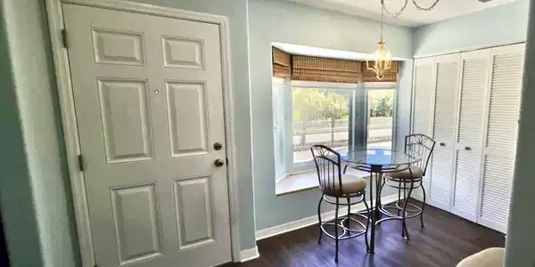 Image 2: Dining Area - Bay Window - Front Door