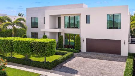 254 NE 4th Street