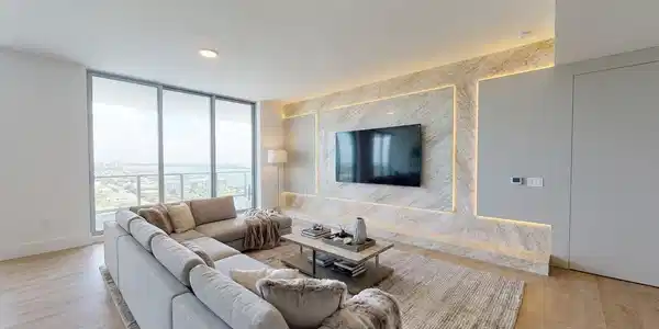 Image 2: Living room
