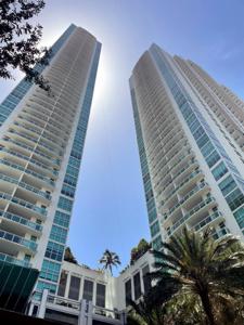 950 Brickell Bay Dr