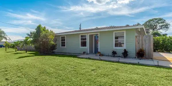 1058 SW 28th Street