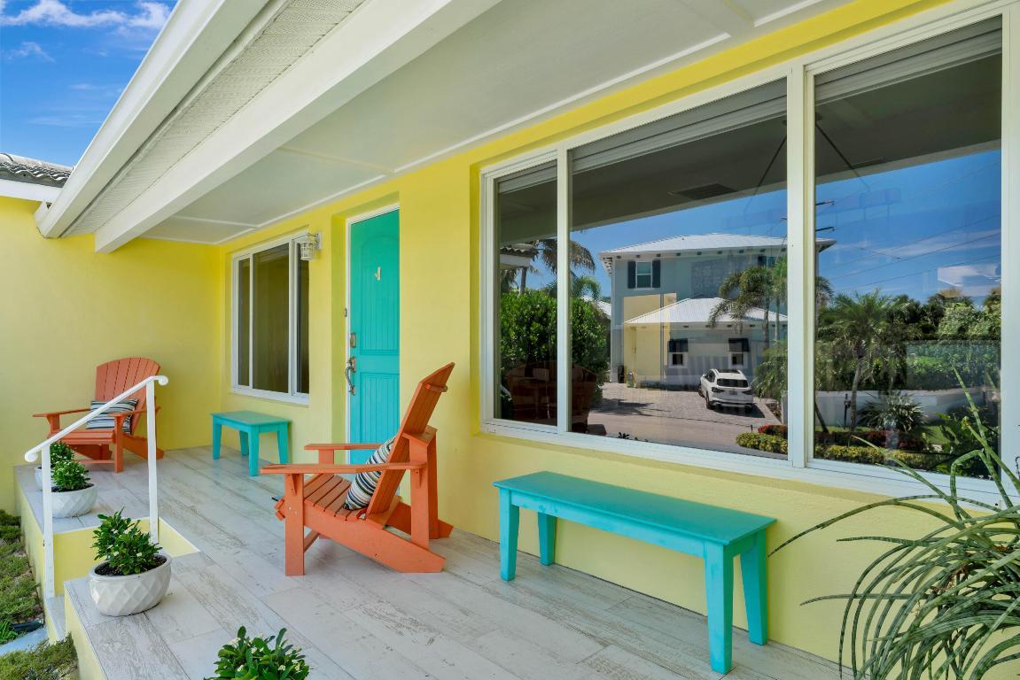 Image 4: Front Porch