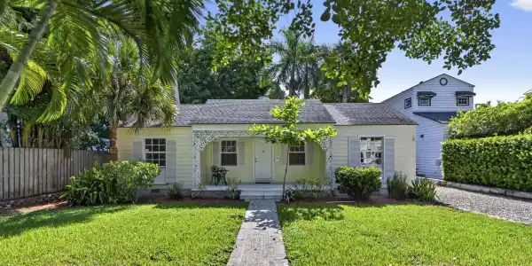 53 Palm Square