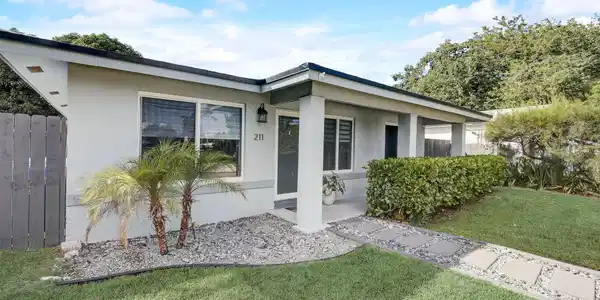 211 SE 23rd Ave