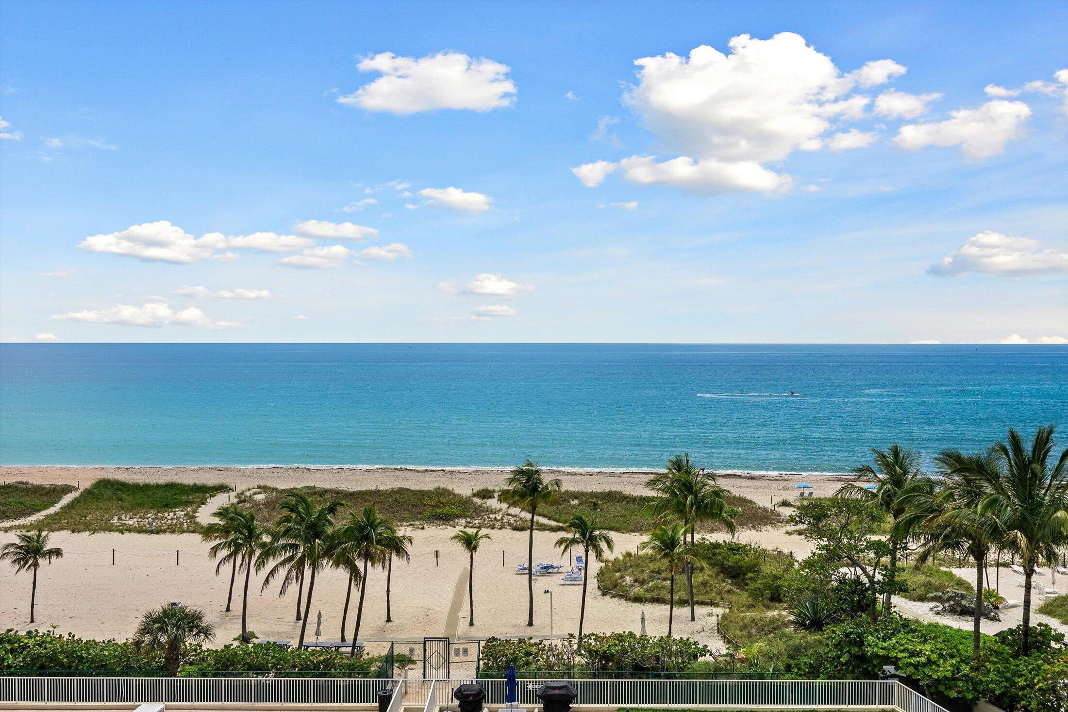 Image 2: Direct Ocean view from your balcony!