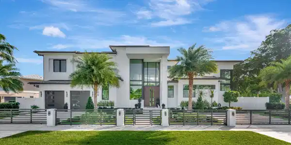 200 NE 6th Street