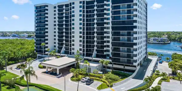 3420 S Ocean Boulevard
