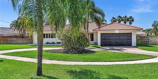 1330 SE 14th Dr