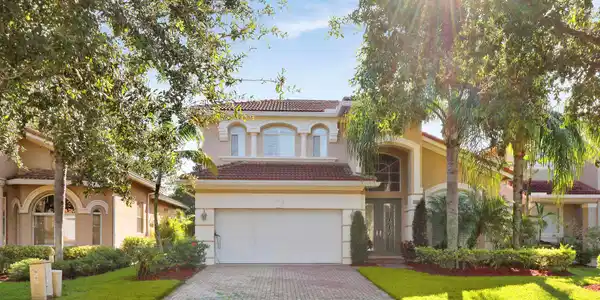 6091 SW Bald Eagle Drive