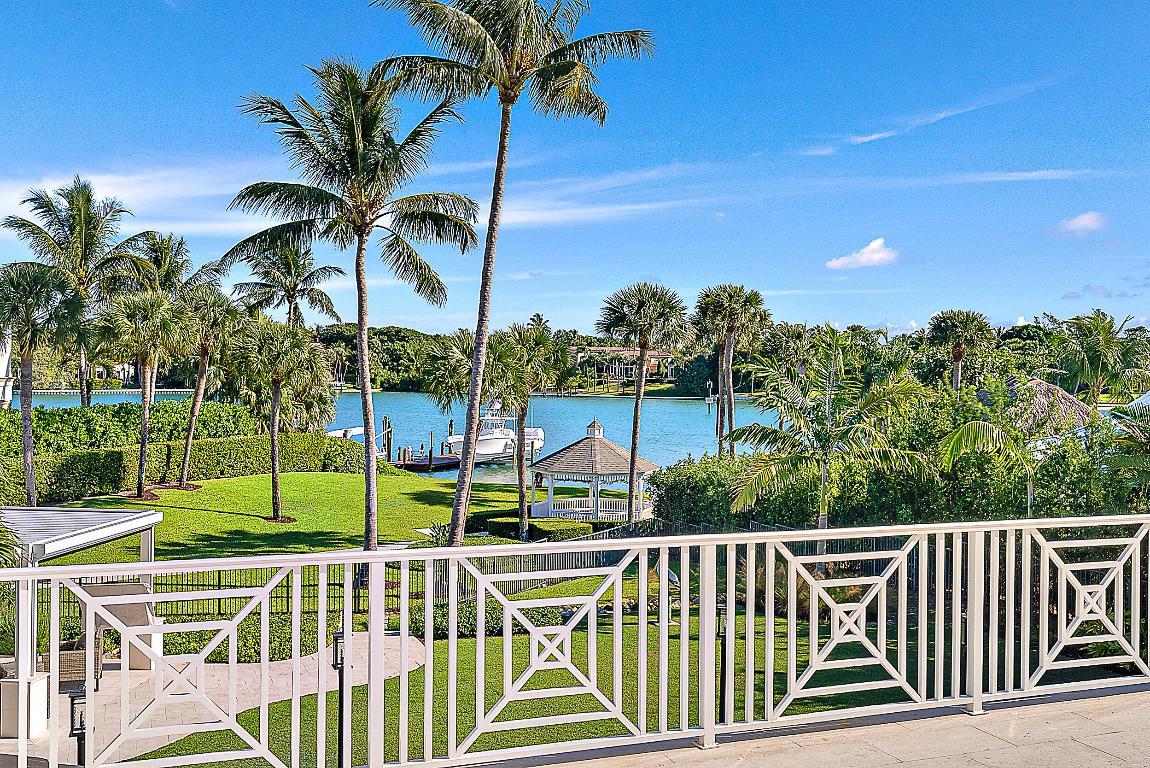 Image 3: 2 Floor Blacony Views