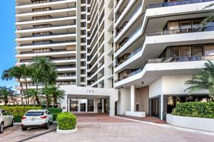100 Lakeshore Drive