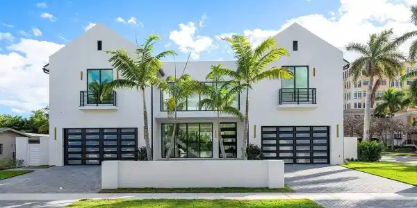 200 NE 3rd Court