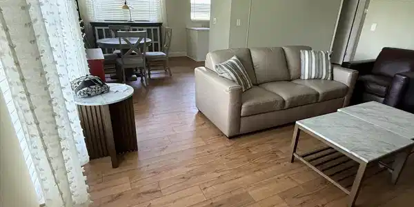 Image 3: Livingrm dining rm