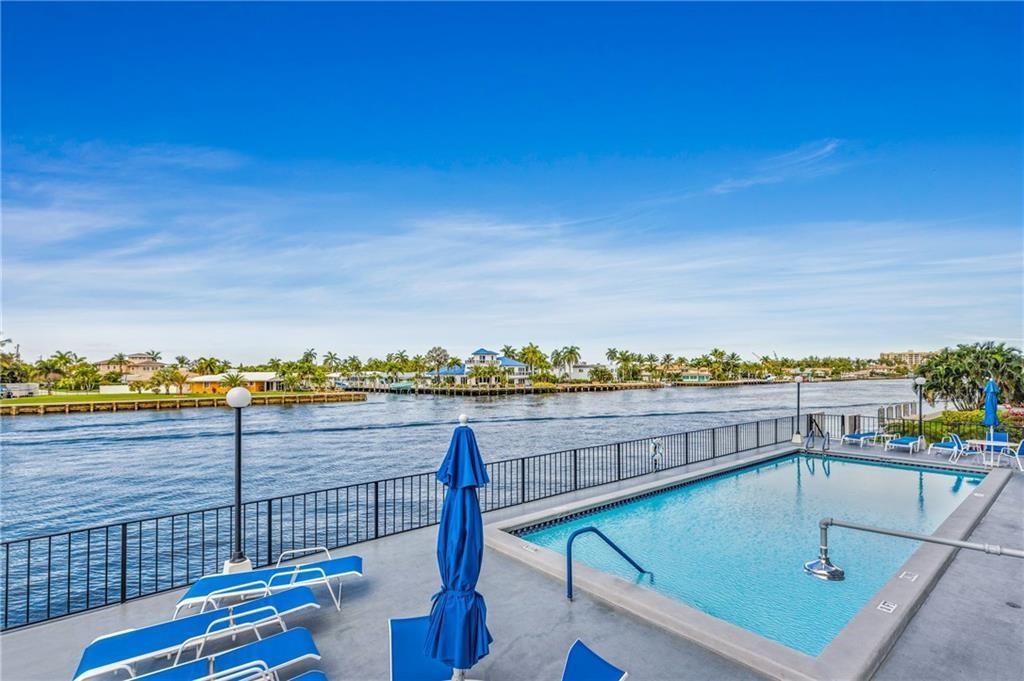 Image 3: pool and intracoastal