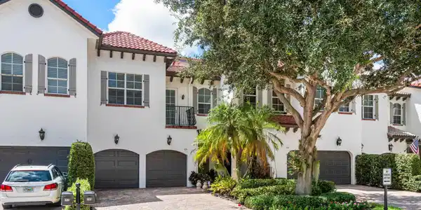 828 Estuary Way