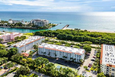 1111 S Ocean Boulevard