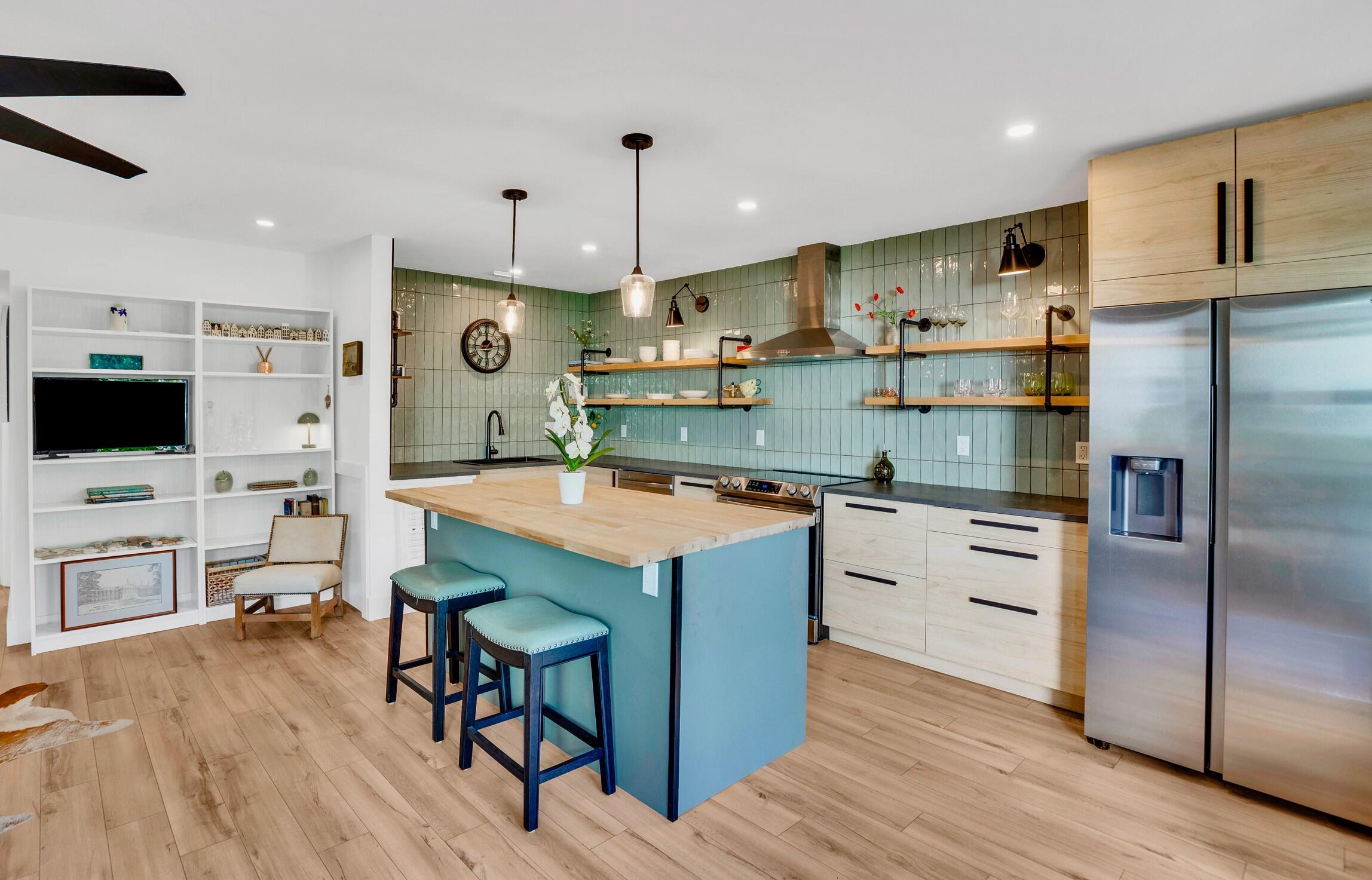 Image 1: Kitchen