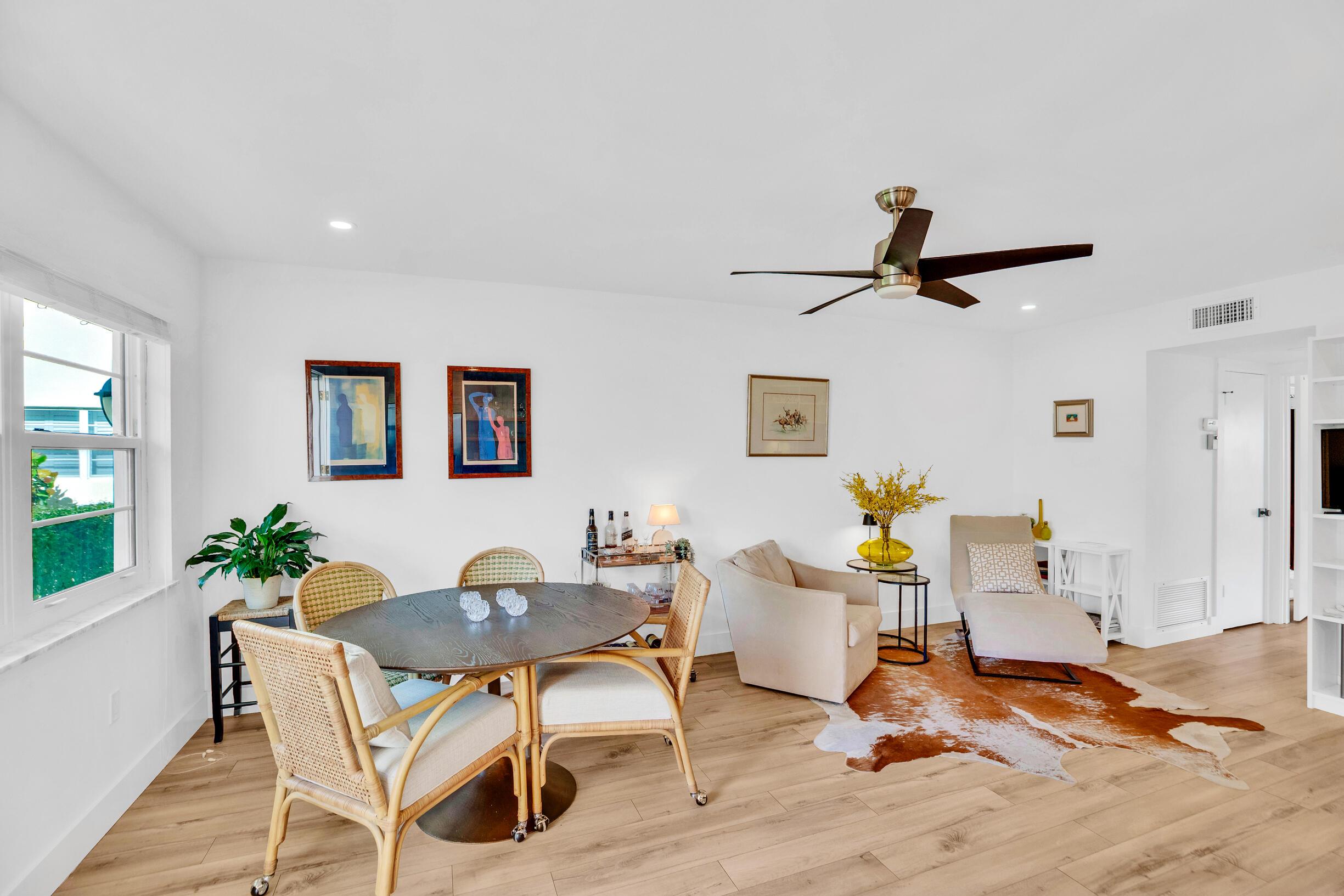 Image 4: Great Room