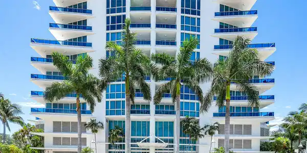 Image 3: 002-715BayshoreDrive-1004-FortLauderdale