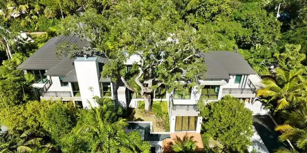 1613 Brickell Dr