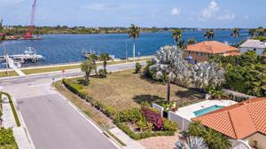 102 Flagler Promenade N