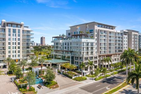 220 SE Mizner Boulevard
