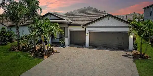 384 SE Courances Drive