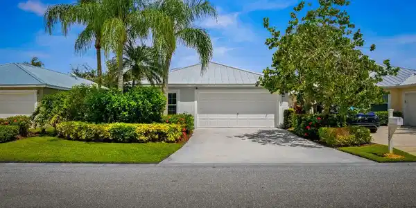 3525 SW Coco Palm Drive
