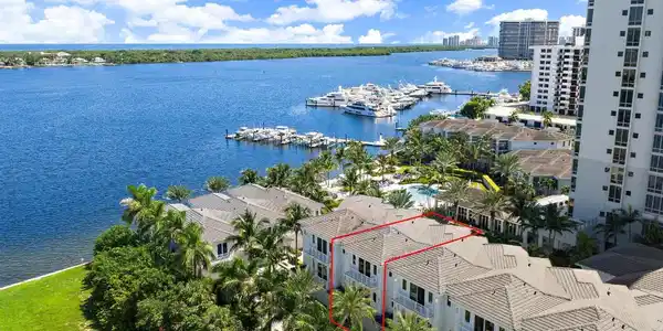 108 Water Club Court N