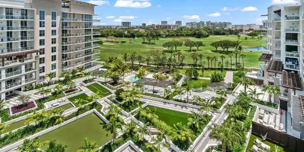 220 SE Mizner Boulevard
