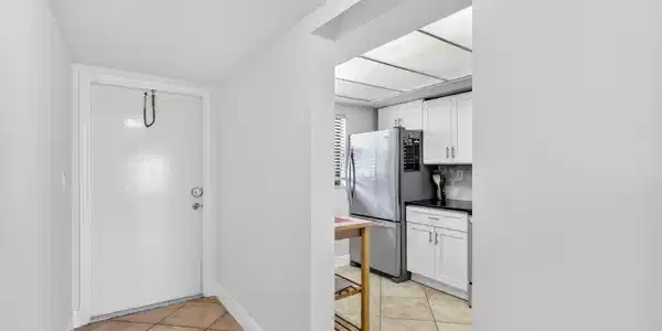 Image 2: 5-web-or-mls-7R7A9030