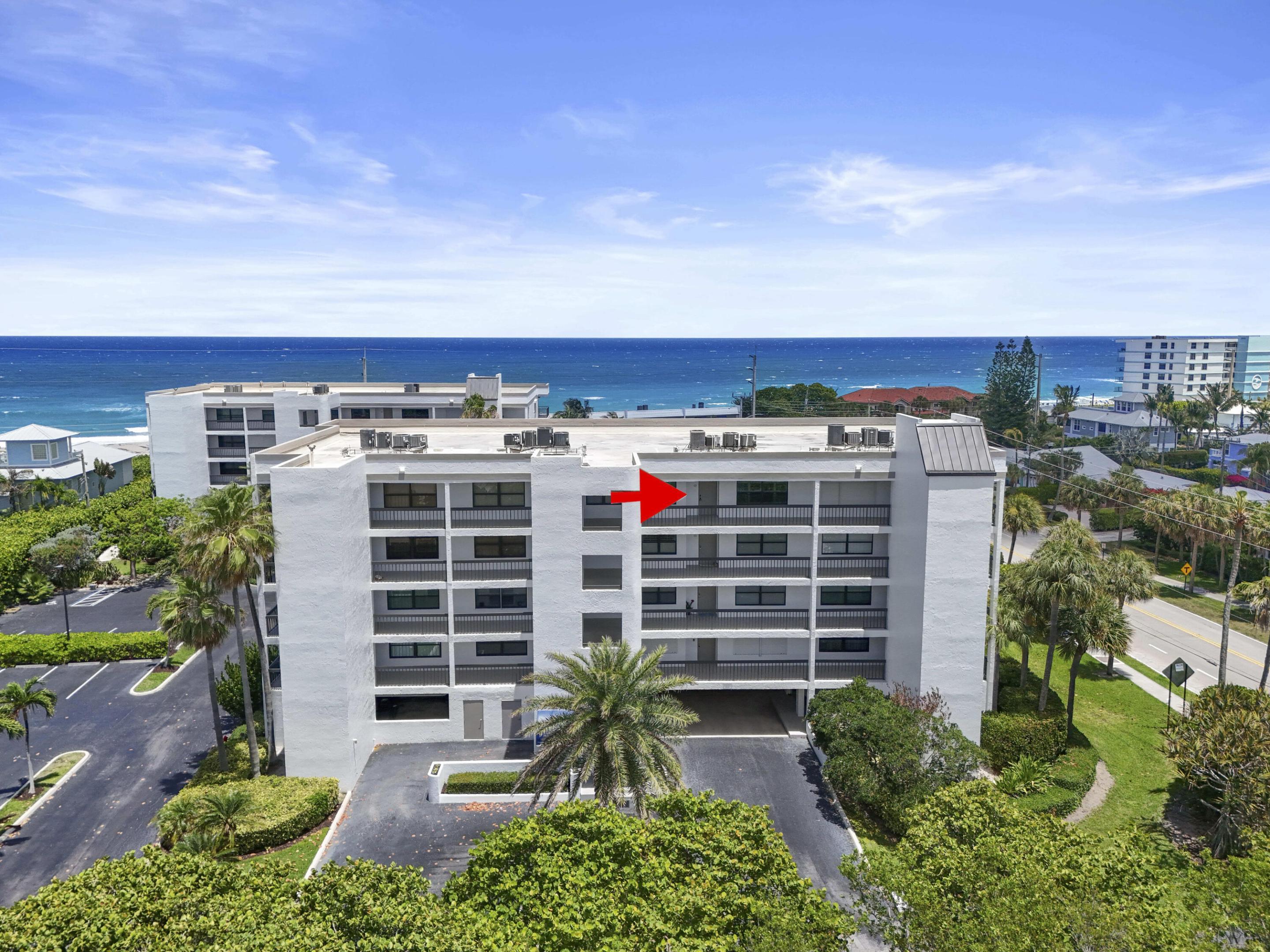 Image 1: Premier Beachfront Complex