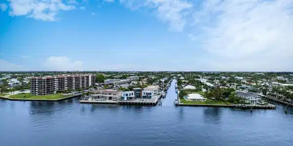 Image 2: Direct intracoastal views