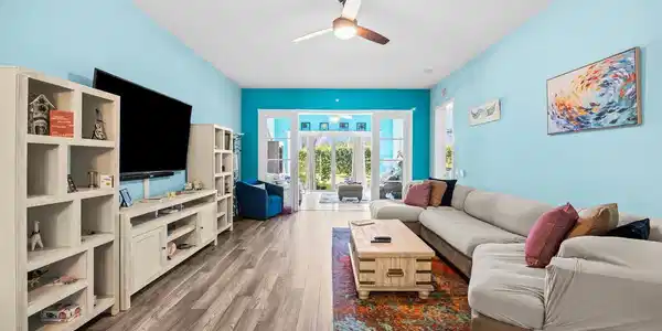36 HARBOUR ISLE Drive W