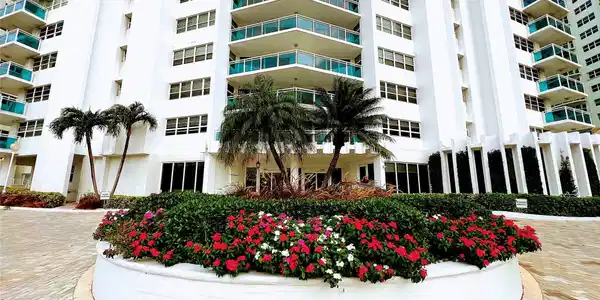 3430 Galt Ocean Dr