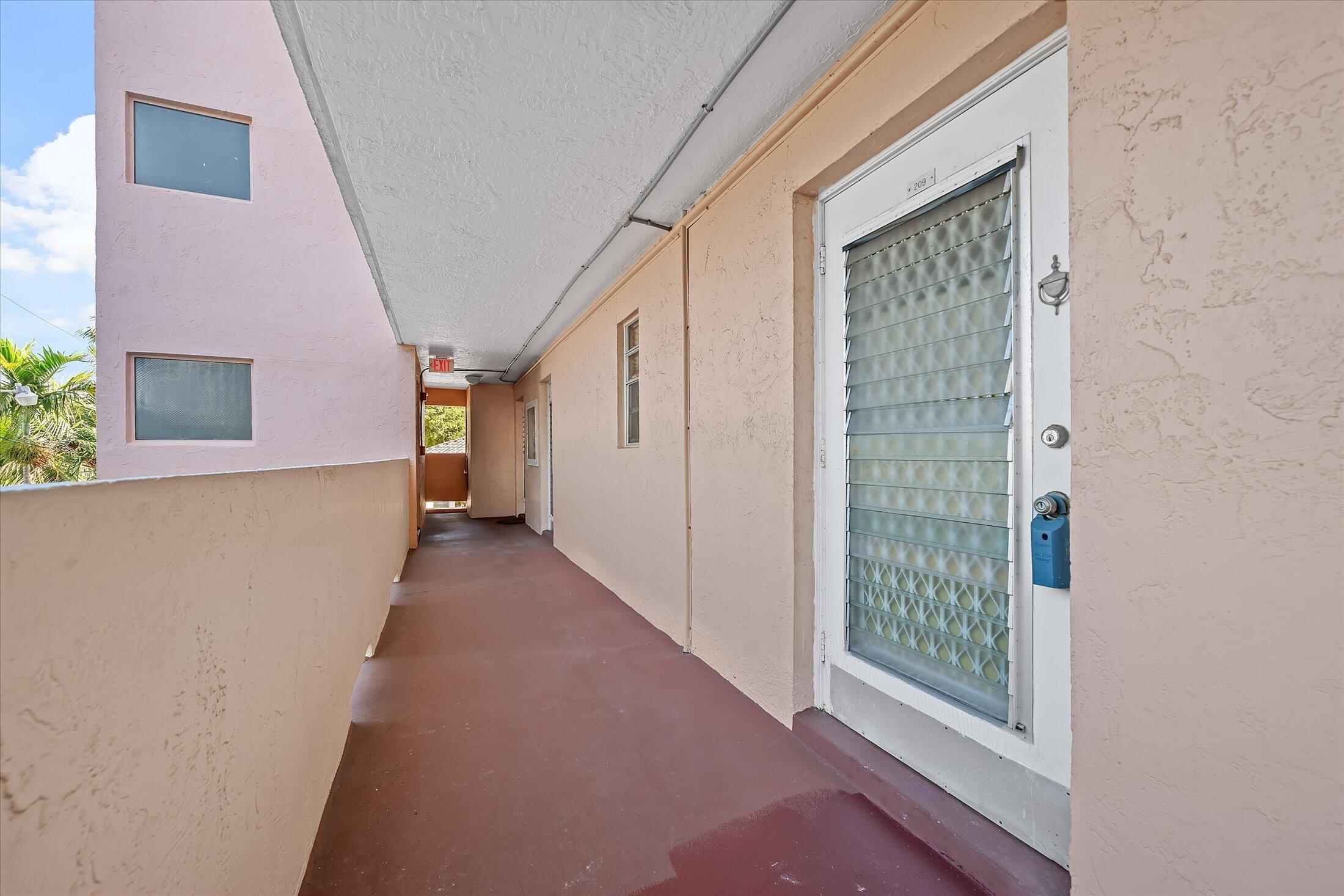 Image 2: 17-3201 NE 14th St #209, Pompano Beach-1