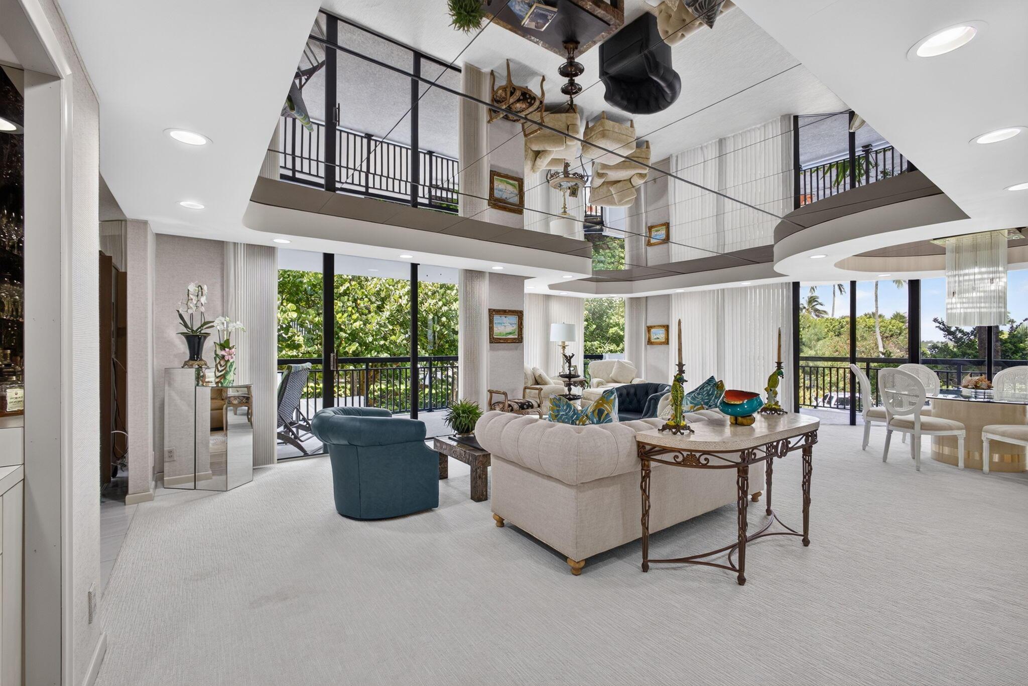 Image 4: Living room