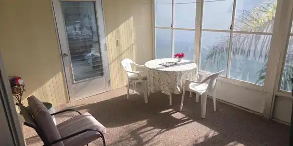 Image 3: floridaroom 1