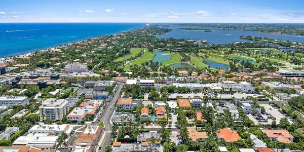 Image 3: In-town Palm Beach