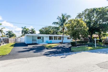 1270 NE 26th Terrace
