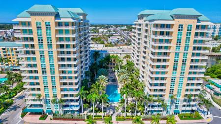 700 E Boynton Beach Boulevard